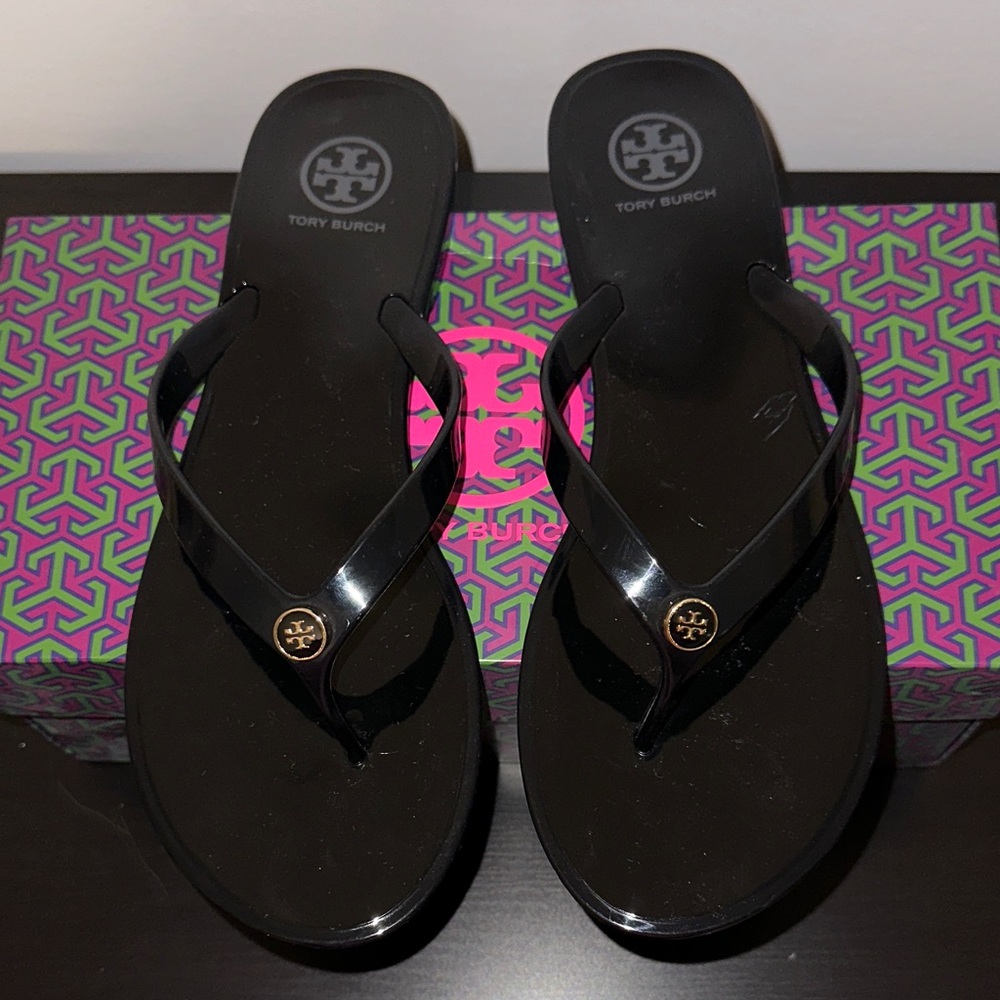 NEW! Tory Burch Glossy Black Studded Jelly Women's Thong Sandal - Picture 5 of 5